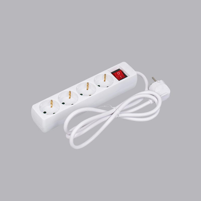 LOB-04K Nemecký typ pravouhlého 4-cestného napájacieho kábla s prepínačom Multi-Socket