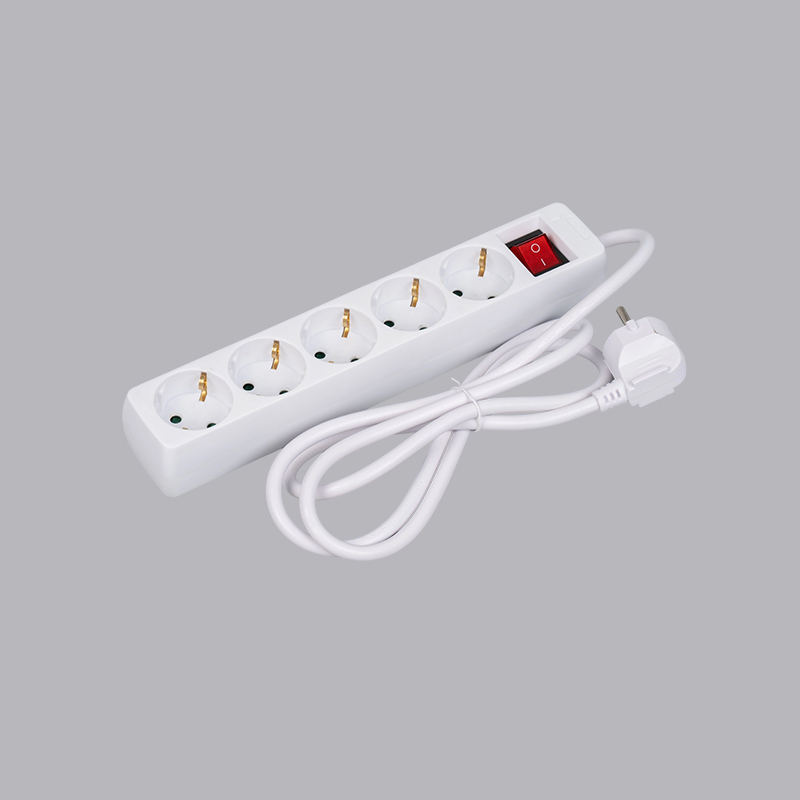 LOB-05K Nemecký typ pravouhlého 5-cestného napájacieho kábla s prepínačom Multi-Socket