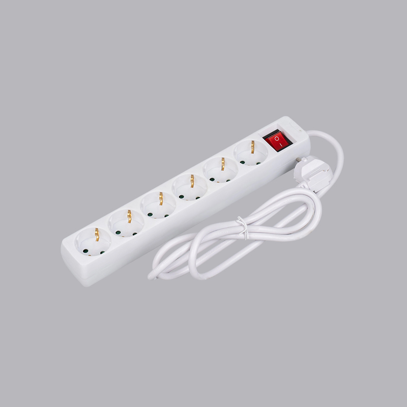 LOB-06K Nemecký typ pravouhlého 6-cestného napájacieho pásika s prepínačom Multi-Socket