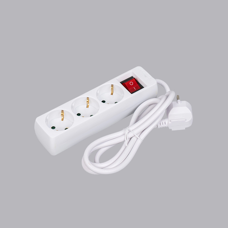 LOB-03K Nemecký typ pravouhlého 3-cestného napájacieho kábla s prepínačom Multi-Socket