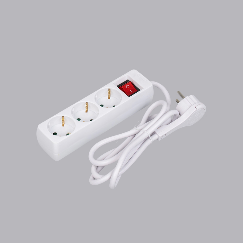 LOB-03KL Nemecký typ pravouhlého 3-cestného napájacieho pásika so sťahovacím krúžkom a vypínačom Multi-Socket
