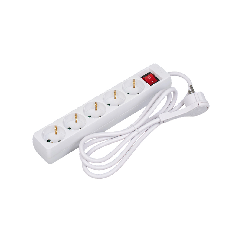 Aké bezpečnostné opatrenia by ste mali prijať pri používaní European Power Strip?