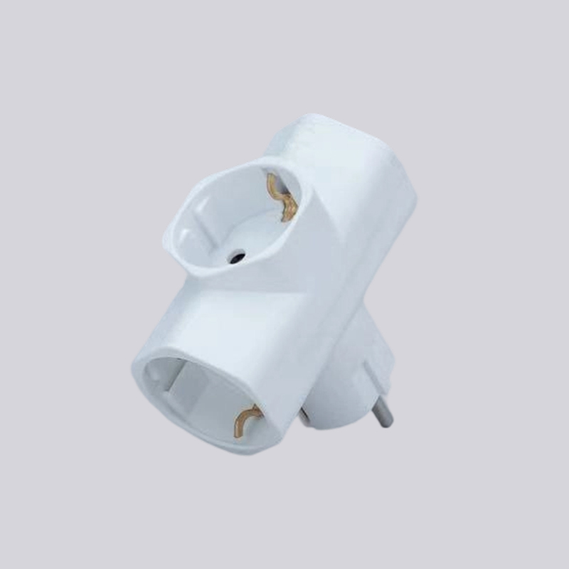 G01-03 adaptér s tromi okrúhlymi zástrčkami nemeckého typu