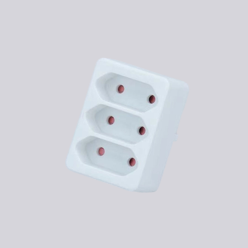 G01/3 adaptér s tromi plochými plgusmi